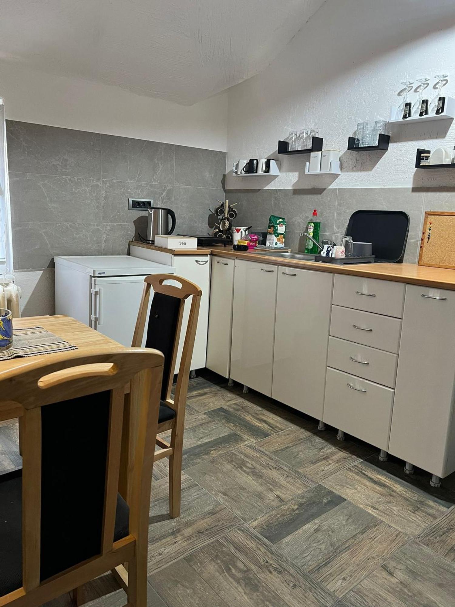 Old Town Apartment *
